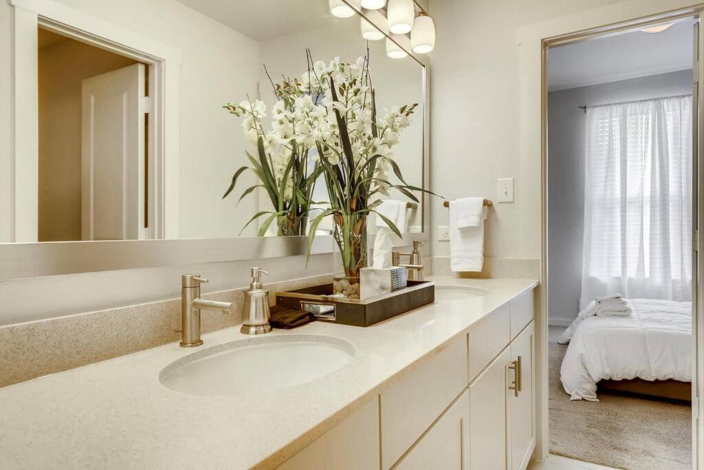 Gorgeous 4 Bed Home On St Mary'S - Minutes To Riverwalk/Pearl San Antonio Eksteriør billede